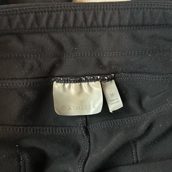 Athleta Women’s Quest Metro Cargo Classic Black Mid Rise Joggers Size Medium - Picture 8 of 8